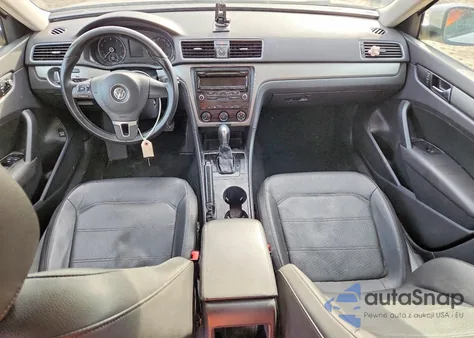 2014 Volkswagen Passat S z USA, uszkodzony, nr VIN 1VWAP7A35EC002749